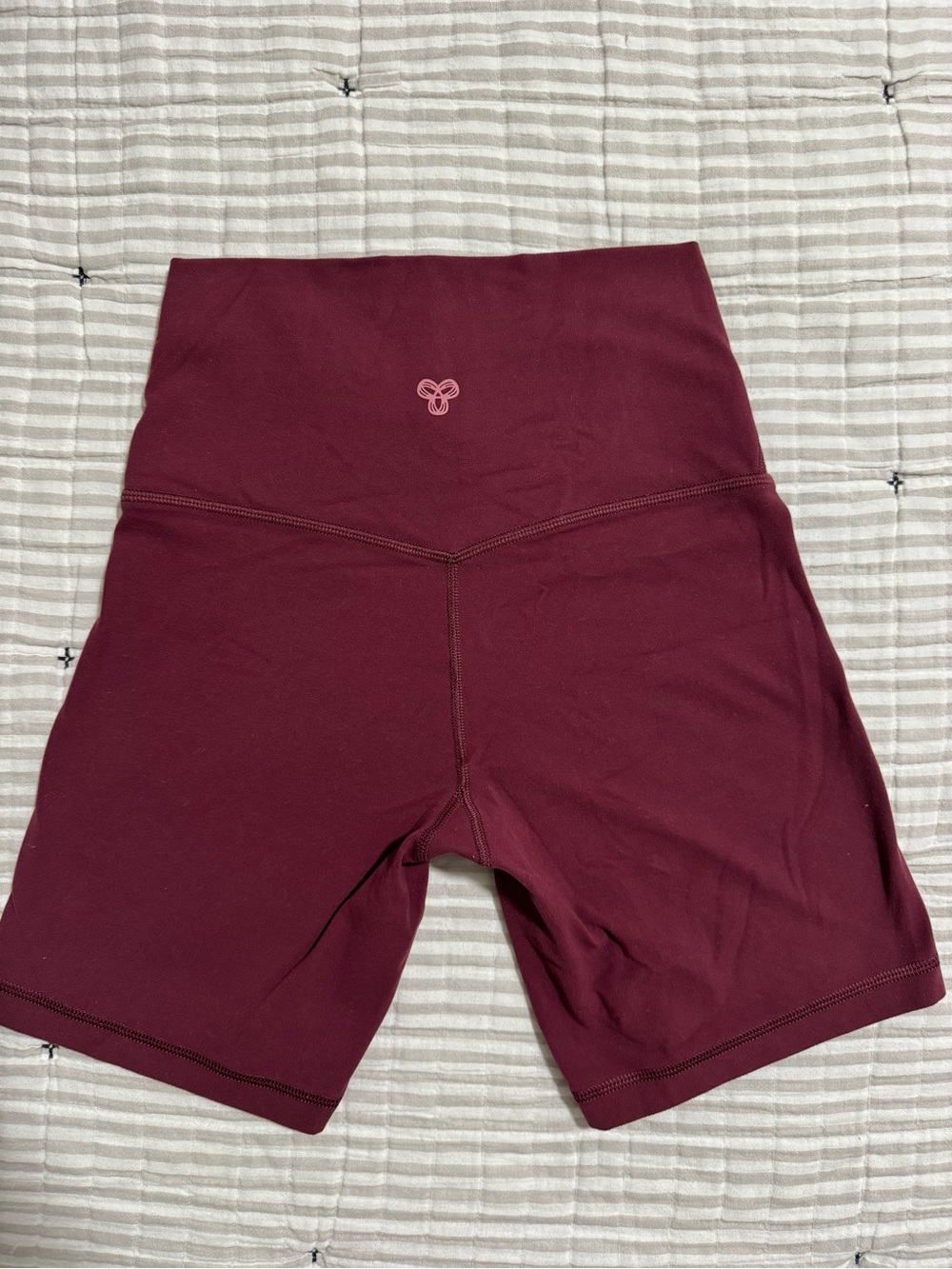 Aritzia TNA Butter Cheeky 7” Biker Shorts - Size S - Spiced Burgundy